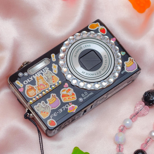 Cute y2k aesthetic decorated digicam Olympus FE 370 with beaded strap PreOwned
