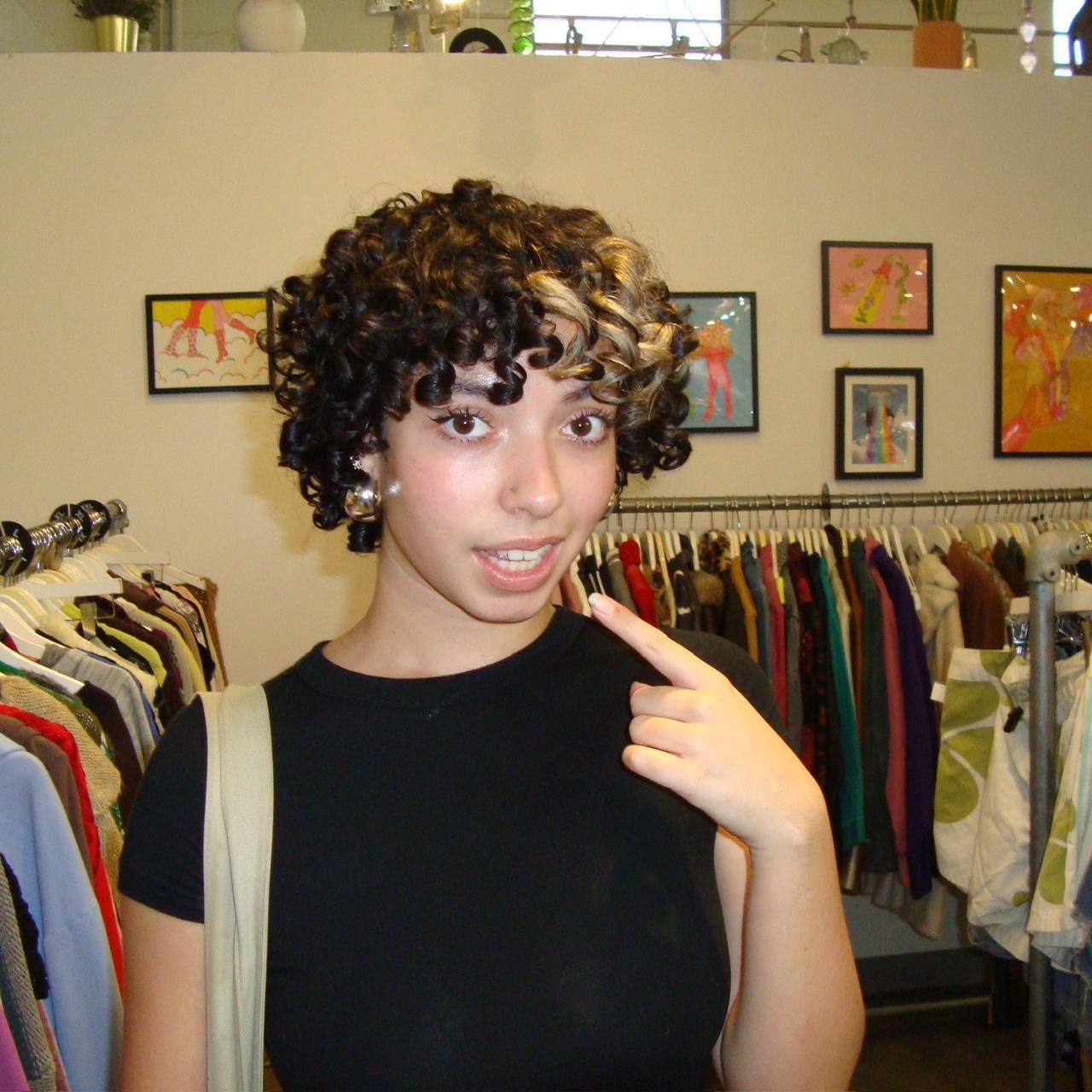 Rare Pink Pre-Owend Sony Cyber-shot DSC-W120 with 7.2 Megapixels ๐ธ.