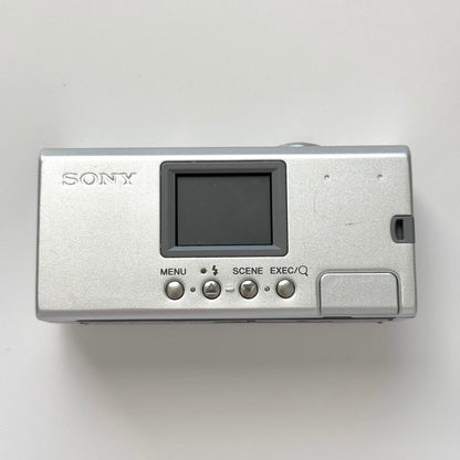 Pre-Owend Sony CyberShot U40 Mini Digital Camera Bundle