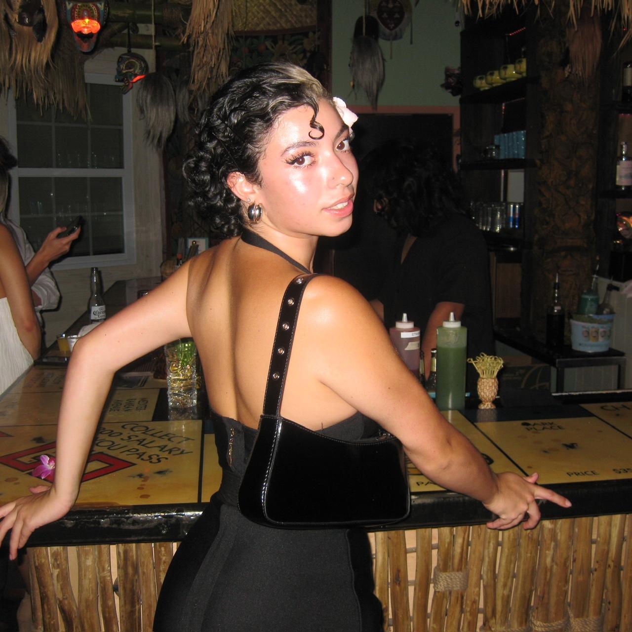 Pre-Owend Canon Powershot SD790 IS with 10.0 Megapixels 📸