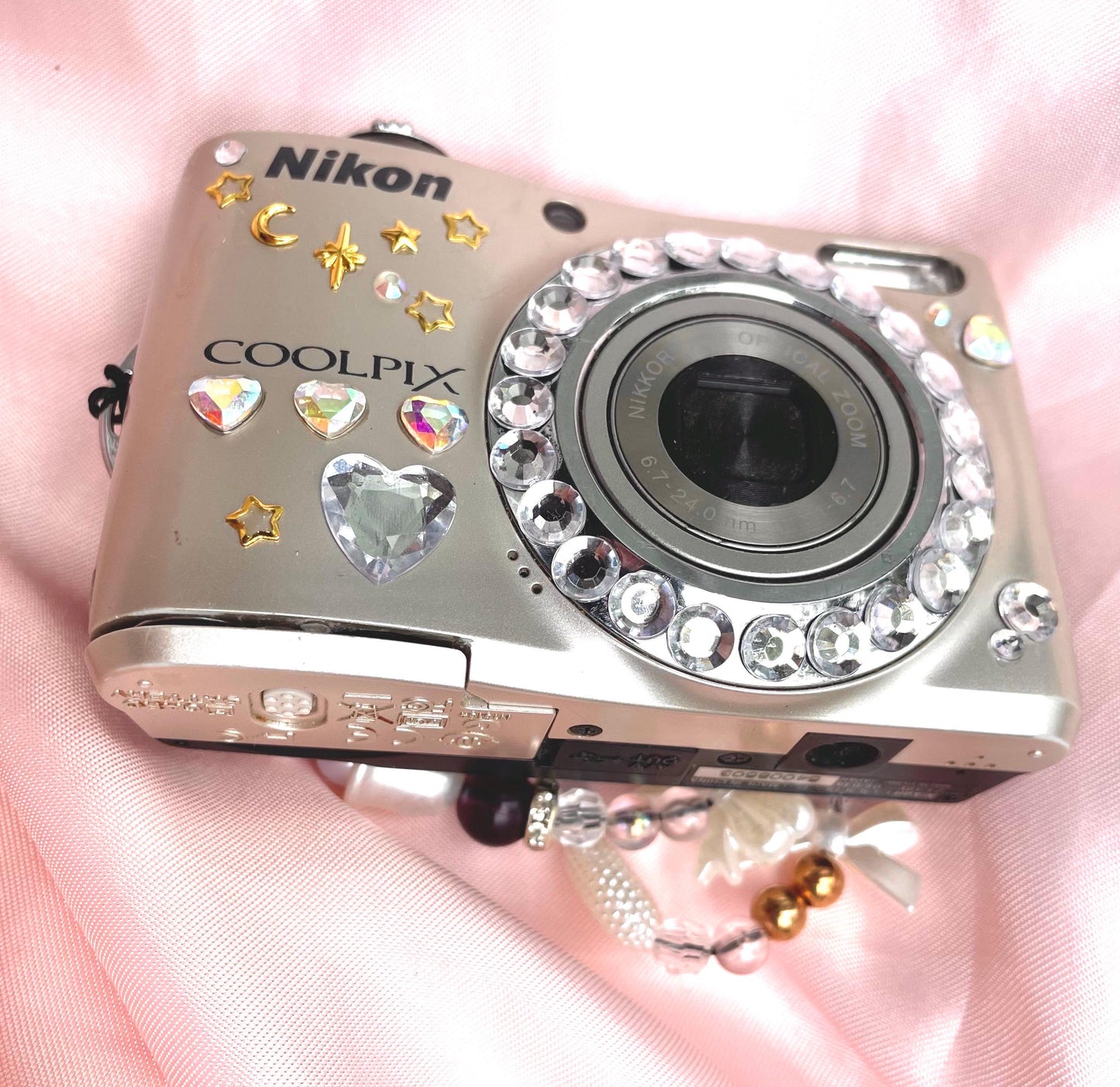 Nikon Coolpix L21 y2k aesthetic decorated digicam with beaded strap PreOwned