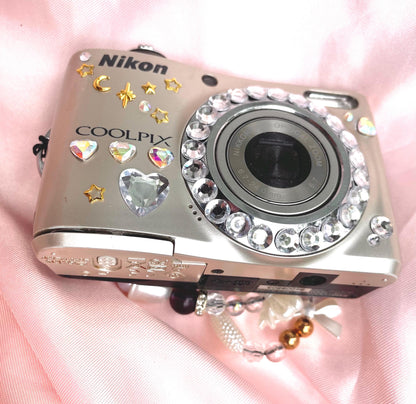 Nikon Coolpix L21 y2k aesthetic decorated digicam with beaded strap PreOwned