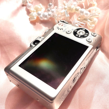 Canon PowerShot SD 600 near mint condition Digital Elph y2k aesthetic decorated digicam with beaded strap, full set PreOwned