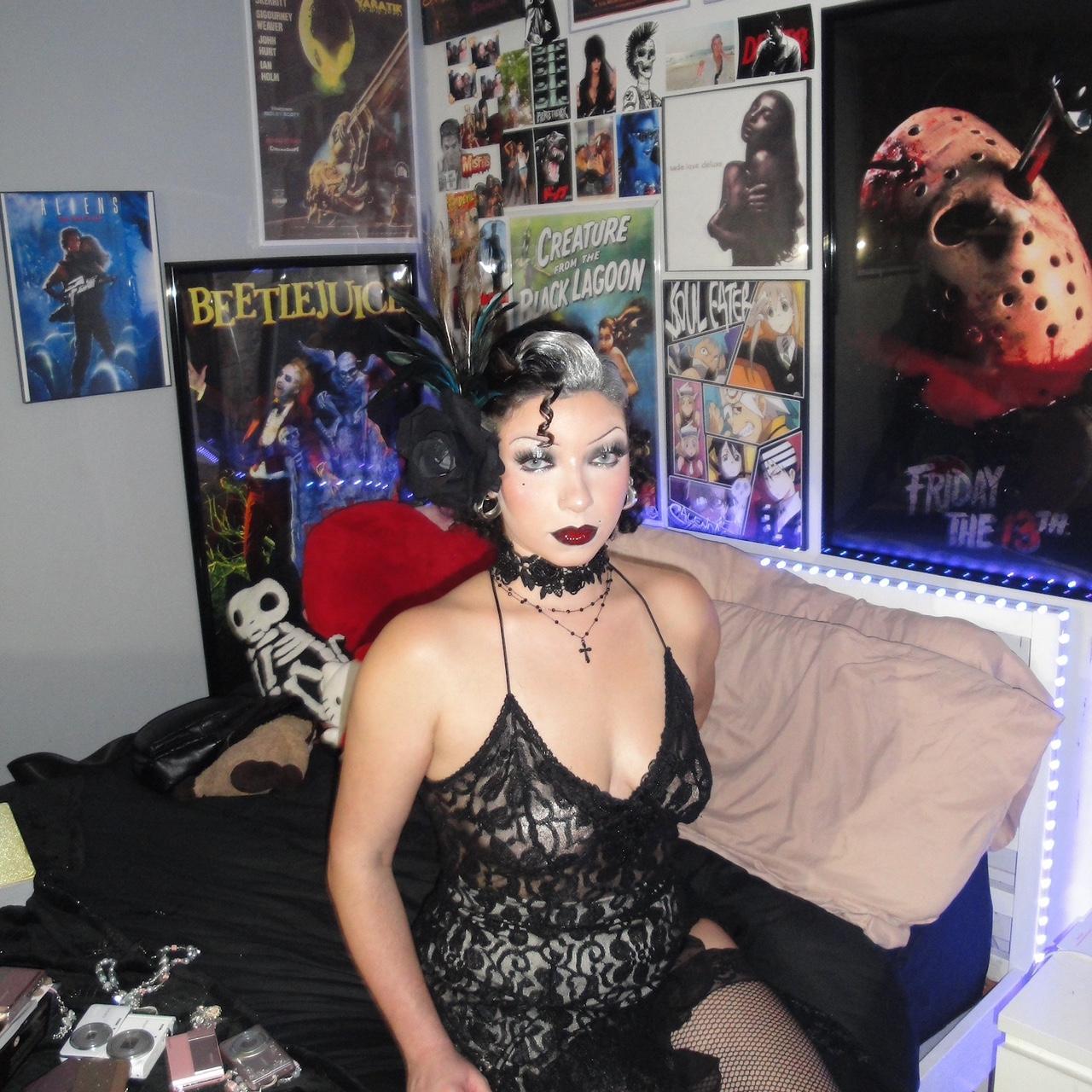 Pre-Owend Sony Cyber-Shot DSC-W290 with 12.1 Megapixels 📸.