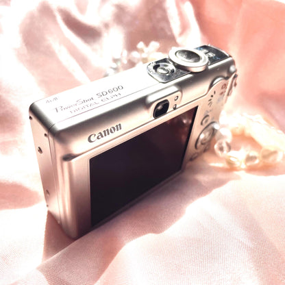 Canon PowerShot SD 600 near mint condition Digital Elph y2k aesthetic decorated digicam with beaded strap, full set PreOwned