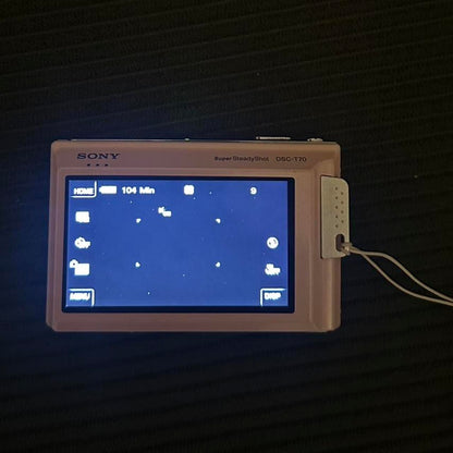 Pre-Owend Rare pink Sony Cyber-Shot DSC-T70