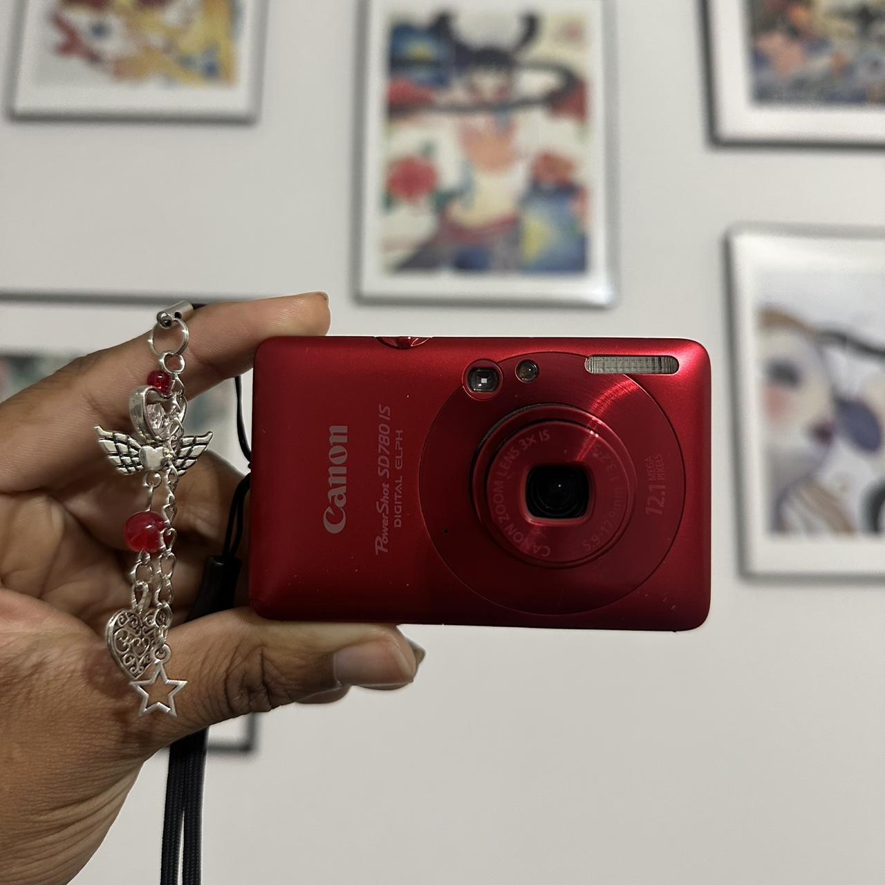 Pre-Owend Canon Powershot SD780 IS with 12.1 Megapixels 📸.