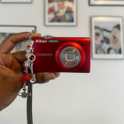 Pre-Owend Nikon Coolpix S205 with 12.0 Megapixels 📸.