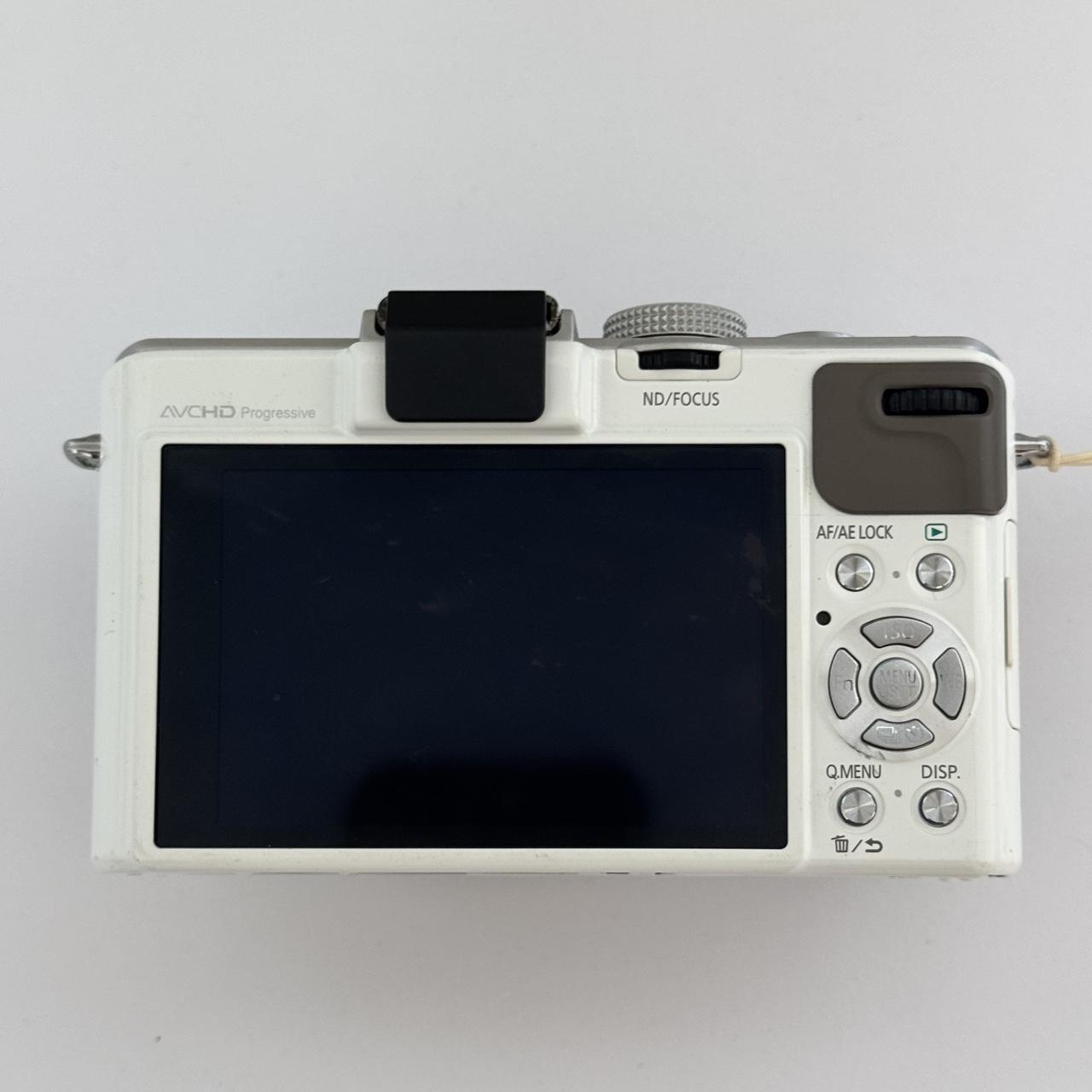 Pre-Owend Panasonic Lumix LX7 Digital Camera